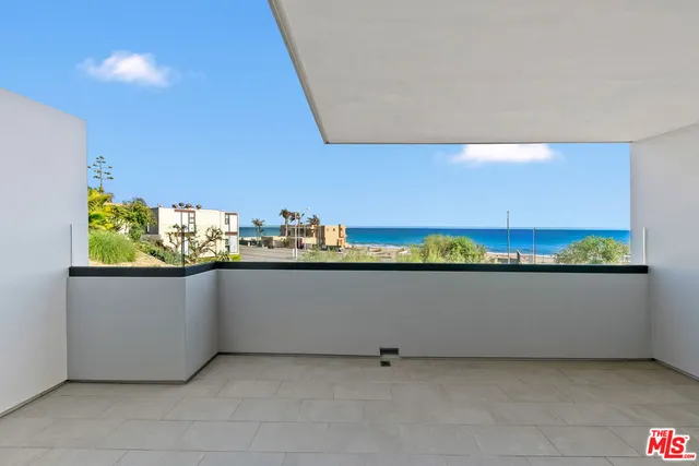 $3,525,000 | 22065 Pacific Coast Highway, Unit 7, Malibu, CA 90265