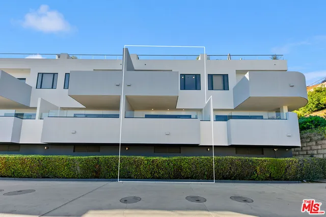 $3,525,000 | 22065 Pacific Coast Highway, Unit 7, Malibu, CA 90265