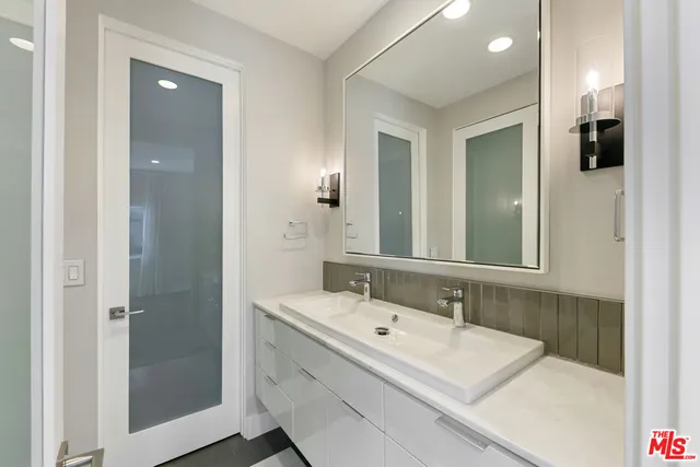 $3,525,000 | 22065 Pacific Coast Highway, Unit 7, Malibu, CA 90265