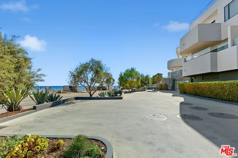 $3,525,000 | 22065 Pacific Coast Highway, Unit 7, Malibu, CA 90265