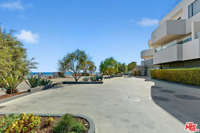 $3,525,000 | 22065 Pacific Coast Highway, Unit 7, Malibu, CA 90265