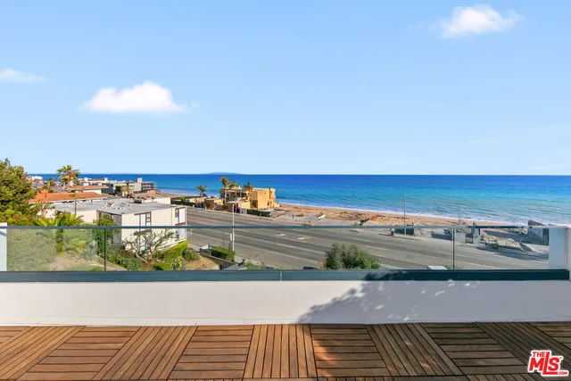 $3,525,000 | 22065 Pacific Coast Highway, Unit 7, Malibu, CA 90265