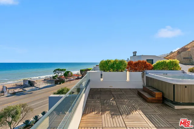 $3,525,000 | 22065 Pacific Coast Highway, Unit 7, Malibu, CA 90265