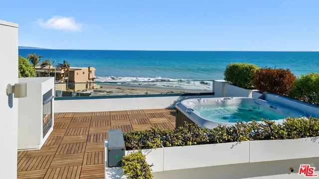 $3,525,000 | 22065 Pacific Coast Highway, Unit 7, Malibu, CA 90265