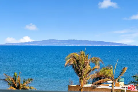 $3,525,000 | 22065 Pacific Coast Highway, Unit 7, Malibu, CA 90265