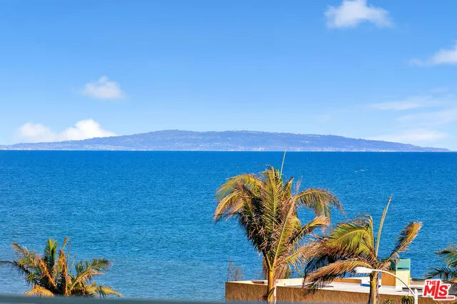 $3,525,000 | 22065 Pacific Coast Highway, Unit 7, Malibu, CA 90265