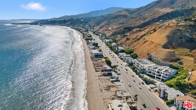 $3,525,000 | 22065 Pacific Coast Highway, Unit 7, Malibu, CA 90265