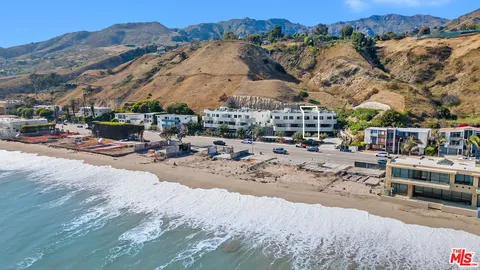 $3,525,000 | 22065 Pacific Coast Highway, Unit 7, Malibu, CA 90265