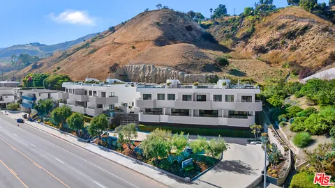 $3,525,000 | 22065 Pacific Coast Highway, Unit 7, Malibu, CA 90265