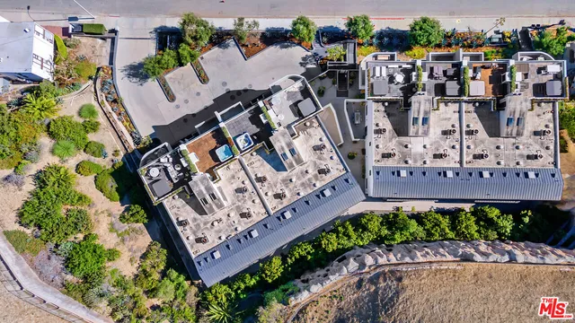 $3,525,000 | 22065 Pacific Coast Highway, Unit 7, Malibu, CA 90265