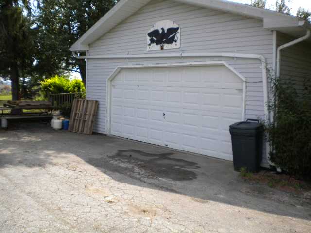 11171 Gilbert Road Memphis, MI 48041 - Photo 4 of 13 31019714-3.JPG