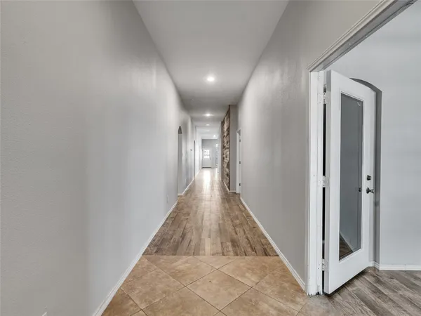 $2,700 | 5643 Walnut Glen Lane, Rosenberg, TX 77471