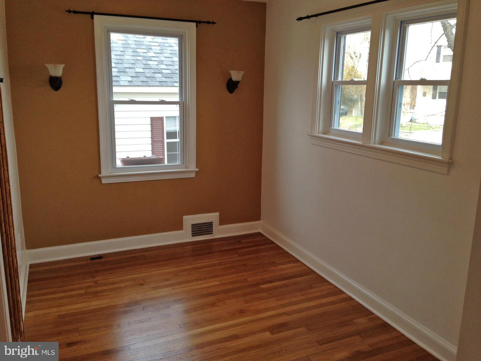 2831 South Glebe Road Arlington, VA 22206 - Photo 4 of 20 Dining Room