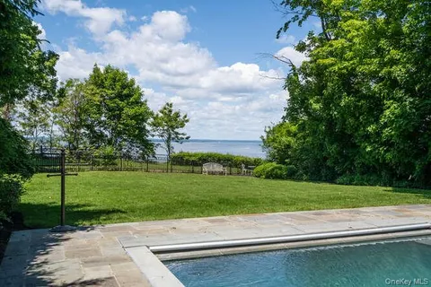 $3,990,000 | 7 Cedar Lane, Glen Cove, NY 11542