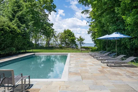 $3,990,000 | 7 Cedar Lane, Glen Cove, NY 11542