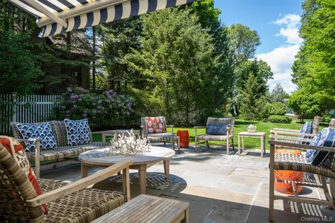 $3,990,000 | 7 Cedar Lane, Glen Cove, NY 11542