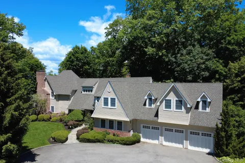 $3,990,000 | 7 Cedar Lane, Glen Cove, NY 11542