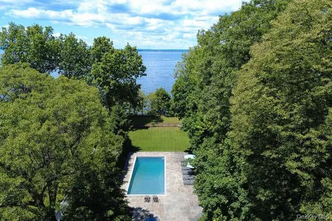 $3,990,000 | 7 Cedar Lane, Glen Cove, NY 11542