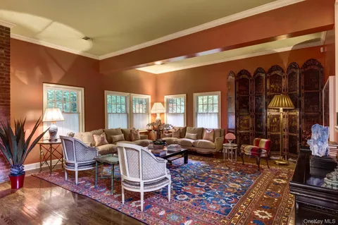 $3,990,000 | 7 Cedar Lane, Glen Cove, NY 11542