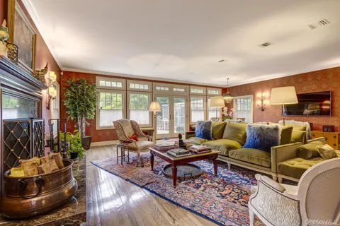 $3,990,000 | 7 Cedar Lane, Glen Cove, NY 11542