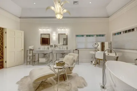 $3,990,000 | 7 Cedar Lane, Glen Cove, NY 11542