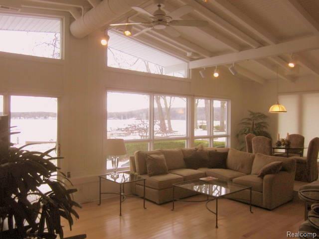 11851 Durston Road Pinckney, MI 48169 - Photo 6 of 16 6 GREAT ROOM 2.jpg