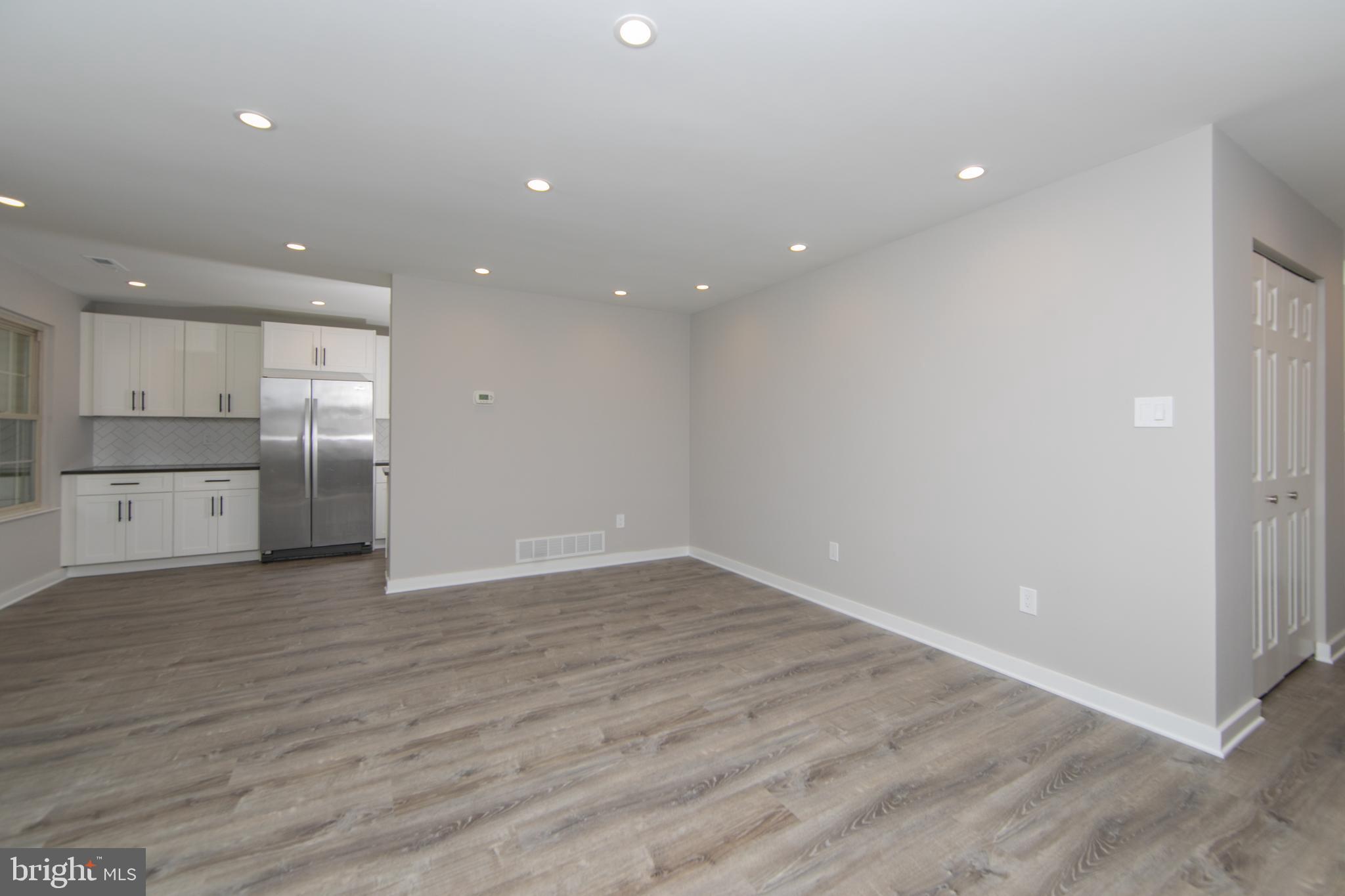 306 Tavistock Road Cherry Hill, NJ 08034 - Photo 7 of 33 Great room