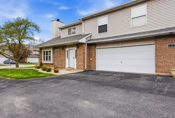 $230,000 | 5610 West Von Avenue, Unit A, Monee, IL 60449