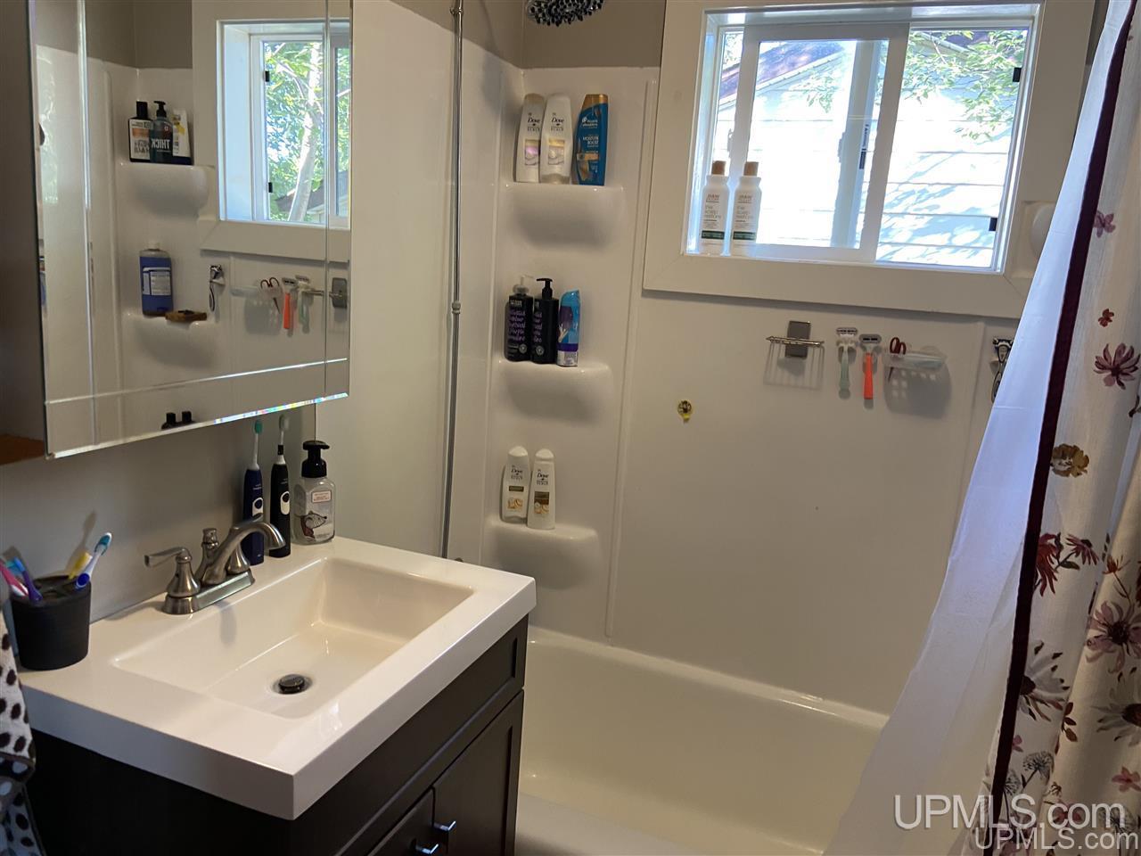 301 Elm Street Ishpeming, MI 49849 - Photo 14 of 32