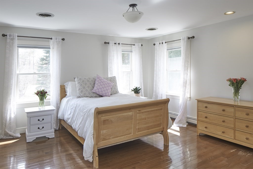 65 Laurel Road Weston, MA 02493 - Photo 15 of 24