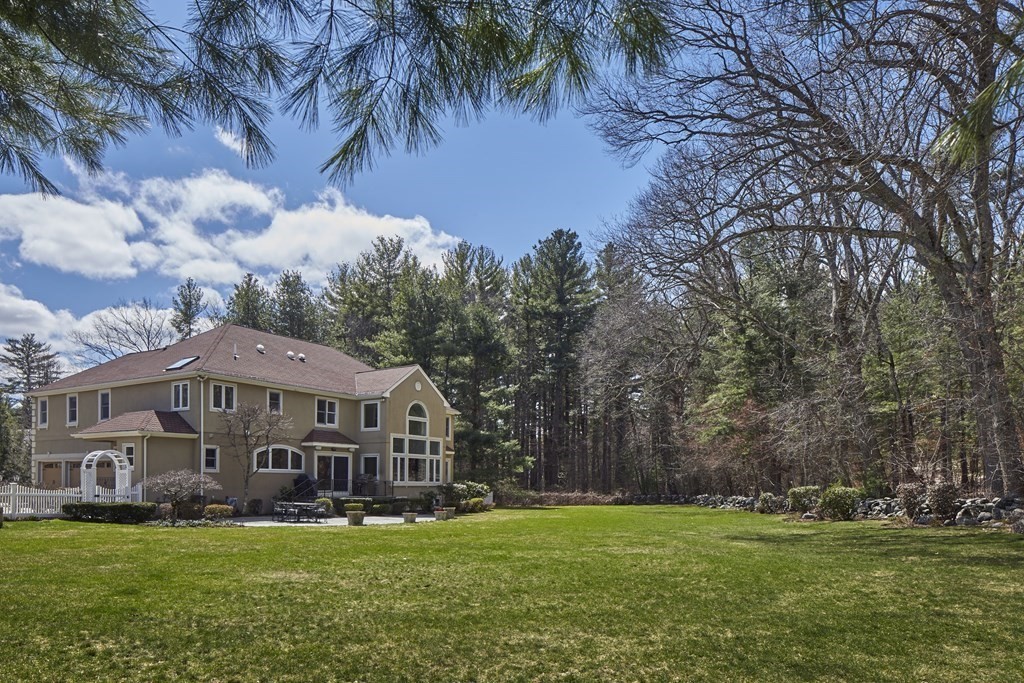 65 Laurel Road Weston, MA 02493 - Photo 19 of 24