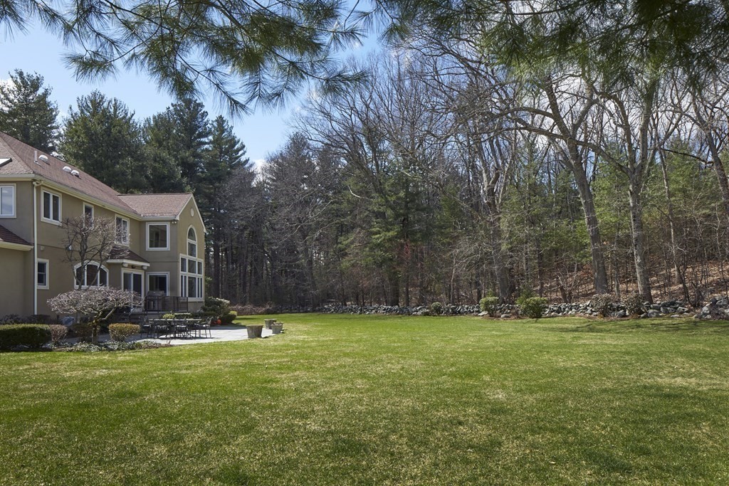 65 Laurel Road Weston, MA 02493 - Photo 20 of 24