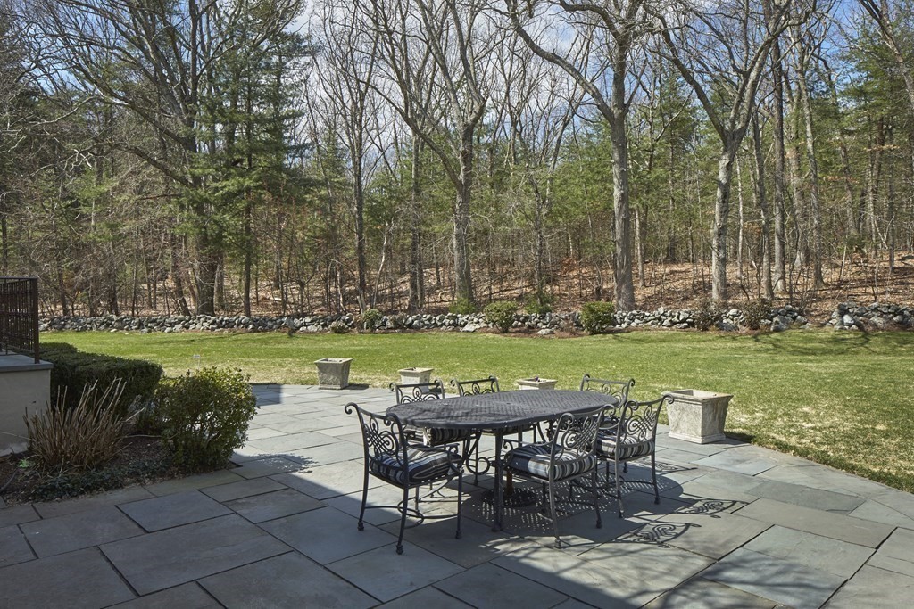 65 Laurel Road Weston, MA 02493 - Photo 21 of 24