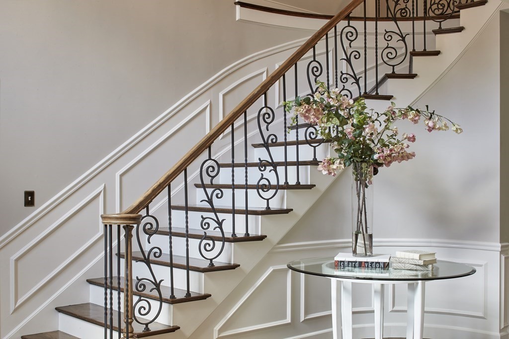 65 Laurel Road Weston, MA 02493 - Photo 3 of 24