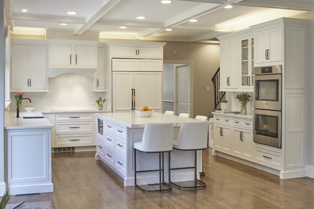 65 Laurel Road Weston, MA 02493 - Photo 8 of 24