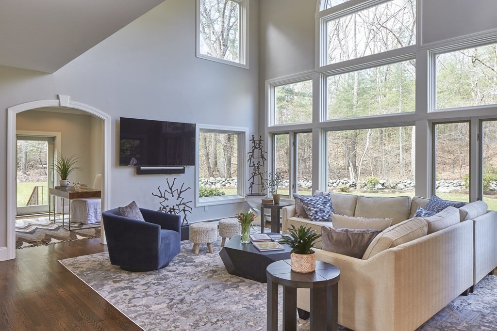 65 Laurel Road Weston, MA 02493 - Photo 10 of 24