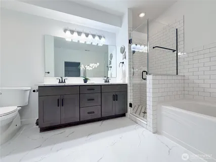 $799,000 | 12208 Northeast 24th Street, Unit 124, Bellevue, WA 98005