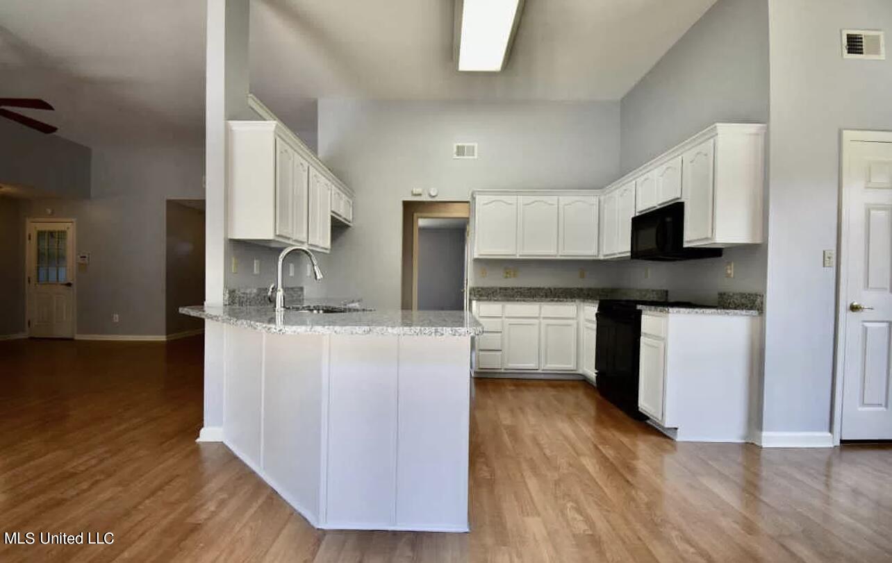 2065 Heather Ridge Southaven, MS 38672 - Photo 8 of 20 IMG_8686