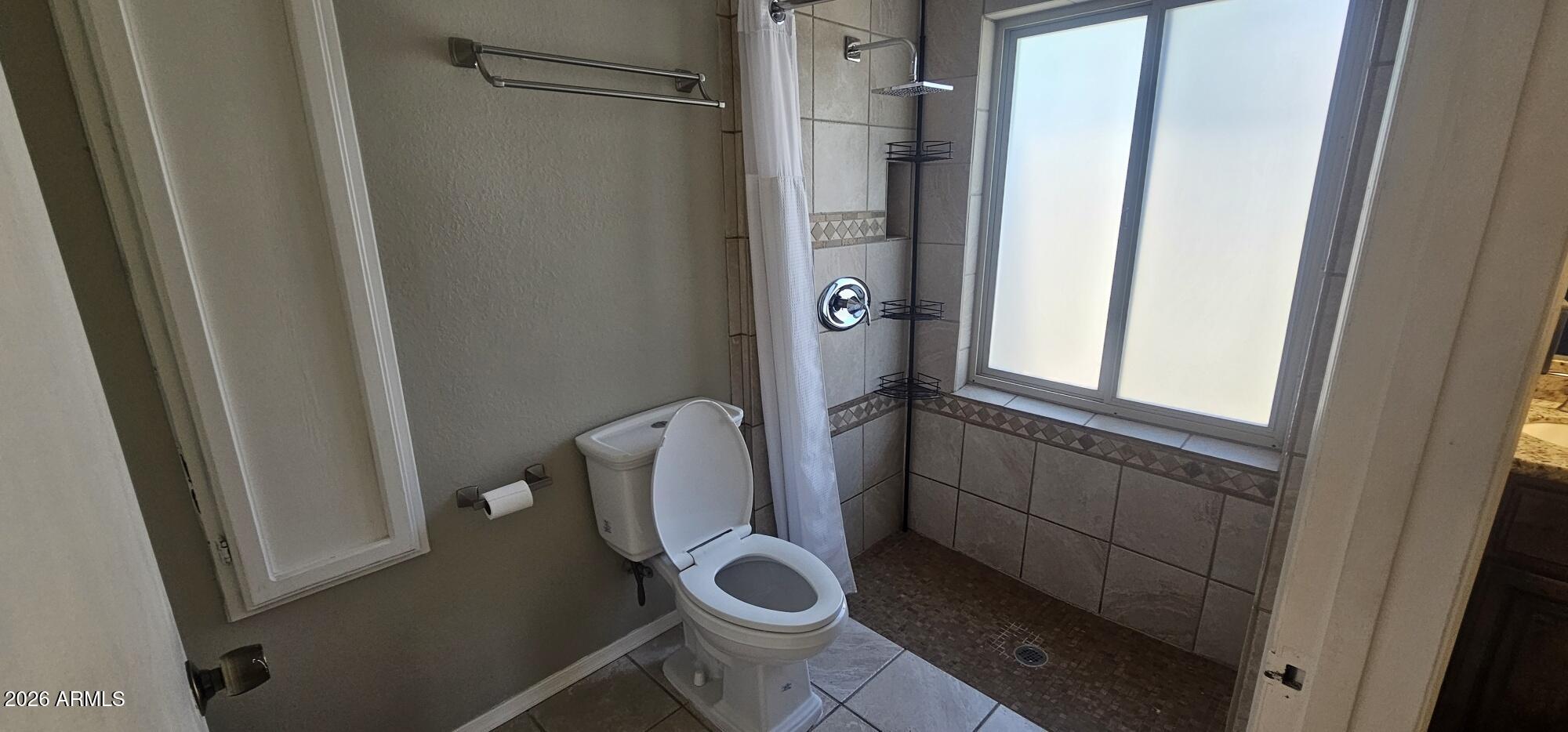 1131 East Redfield Road Phoenix, AZ 85022 - Photo 14 of 27 Shower