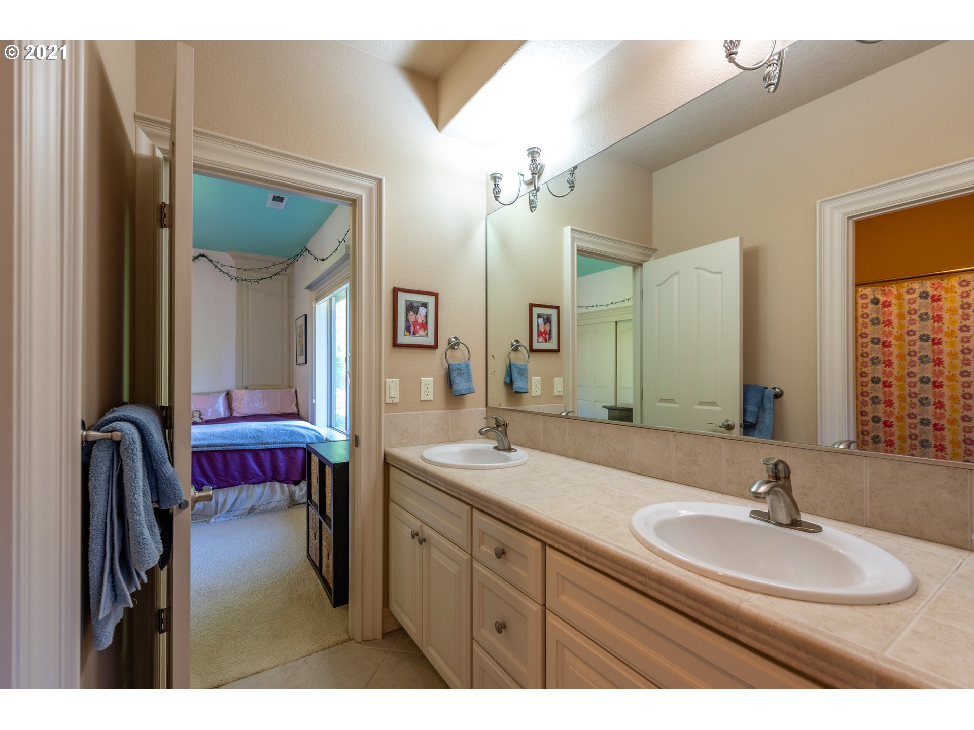 9416 Southwest Boones Ferry Road Portland, OR 97219 - Photo 22 of 32 Gallery Image 22