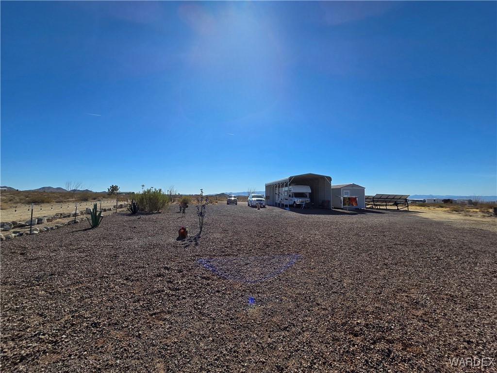13865 Duquesne Road Yucca, AZ 86438 - Photo 5 of 40 Yard