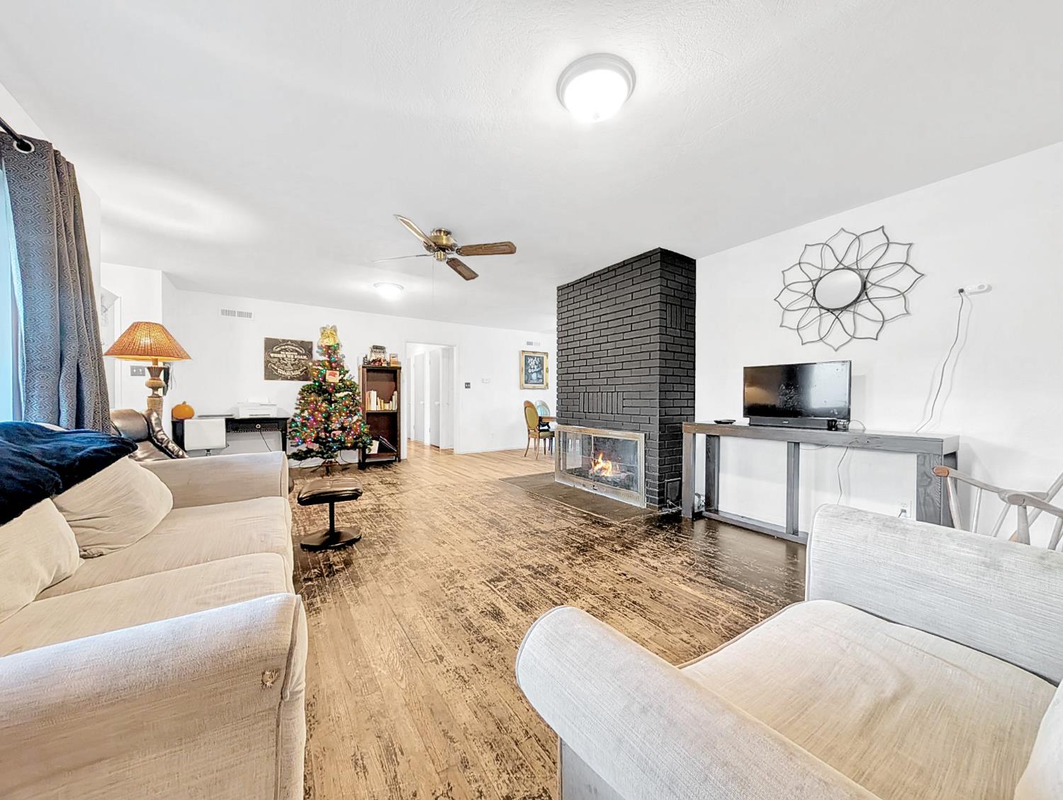 600 Gold Oak Road San Andreas, CA 95249 - Photo 13 of 46 a living room with furniture and a flat screen tv