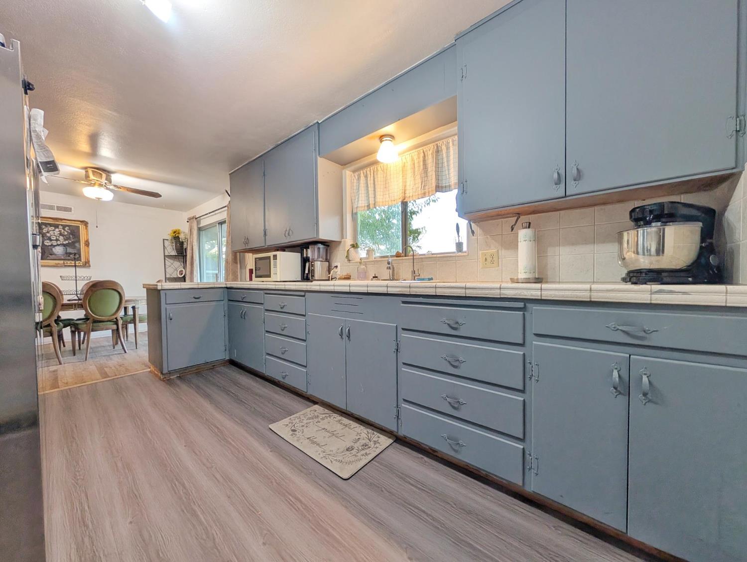 600 Gold Oak Road San Andreas, CA 95249 - Photo 20 of 46 a kitchen with sink cabinets and window