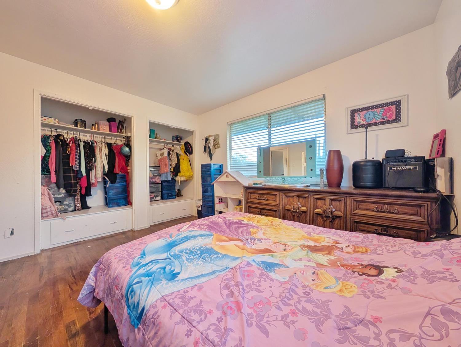 600 Gold Oak Road San Andreas, CA 95249 - Photo 33 of 46 a bed room with a large bed and a large mirror