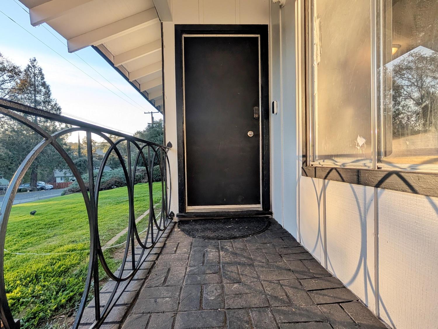 600 Gold Oak Road San Andreas, CA 95249 - Photo 9 of 46 a view of an entryway