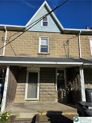 $1,350 | 215 Bushkill Street, Easton, PA 18042