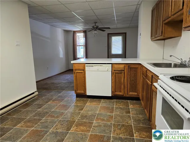 $1,350 | 215 Bushkill Street, Easton, PA 18042