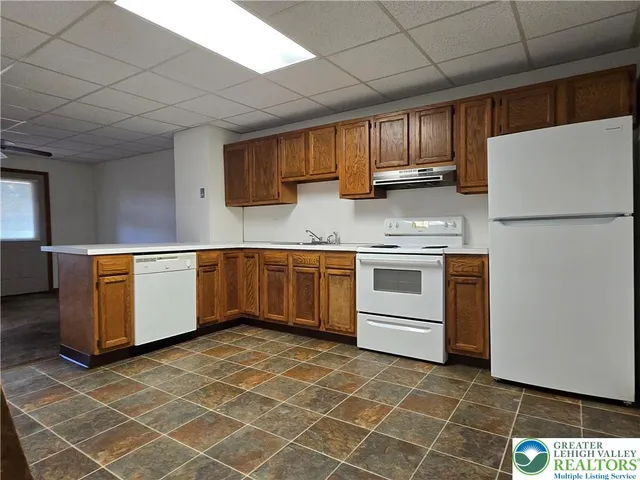 $1,350 | 215 Bushkill Street, Easton, PA 18042