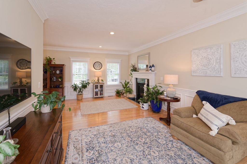 192 Rebecca Road Northbridge, MA 01588 - Photo 13 of 42
