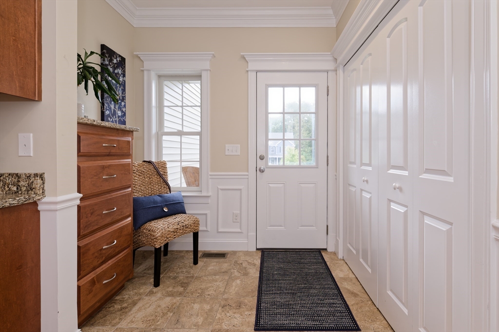 192 Rebecca Road Northbridge, MA 01588 - Photo 4 of 42